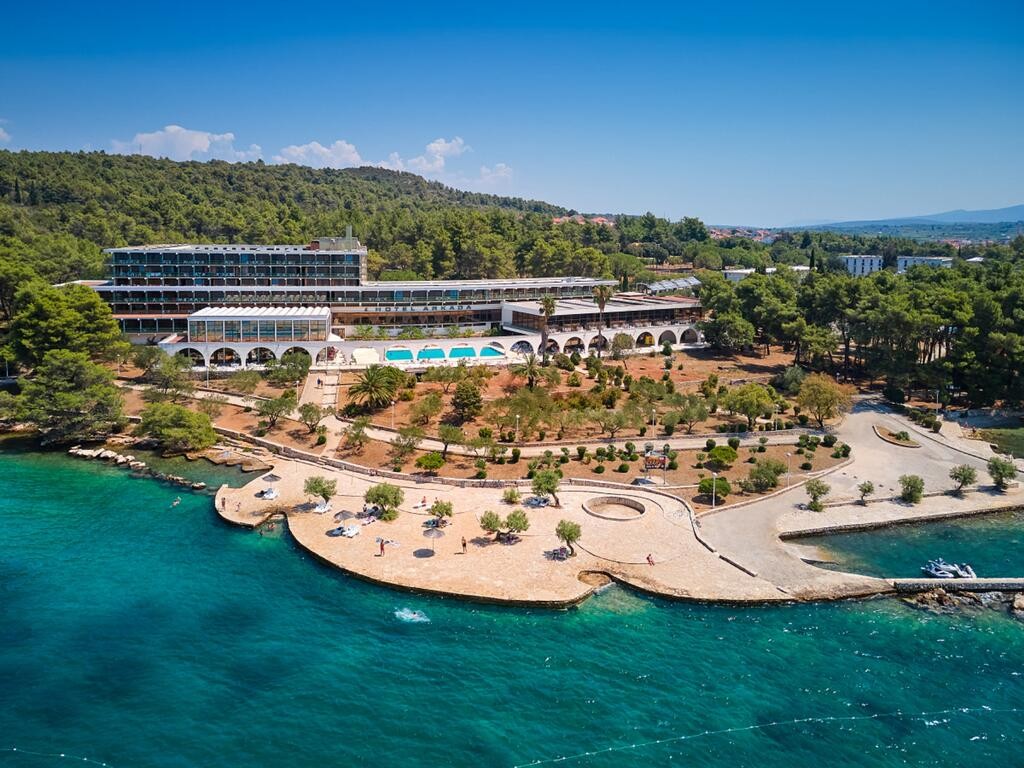 Hotel Arkada 2*