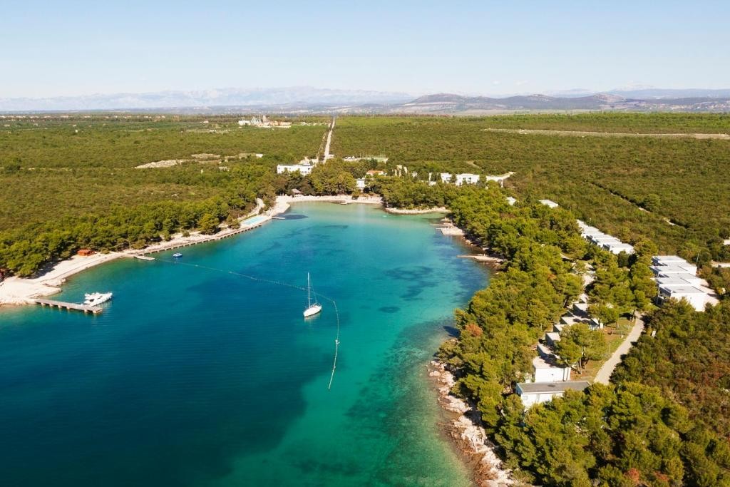 Crvena Luka Resort 4*
