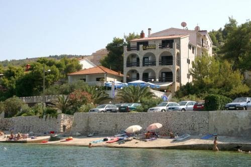 Vila Tina 3* 