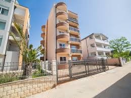 Studio Apartmaji Lara-S 3*