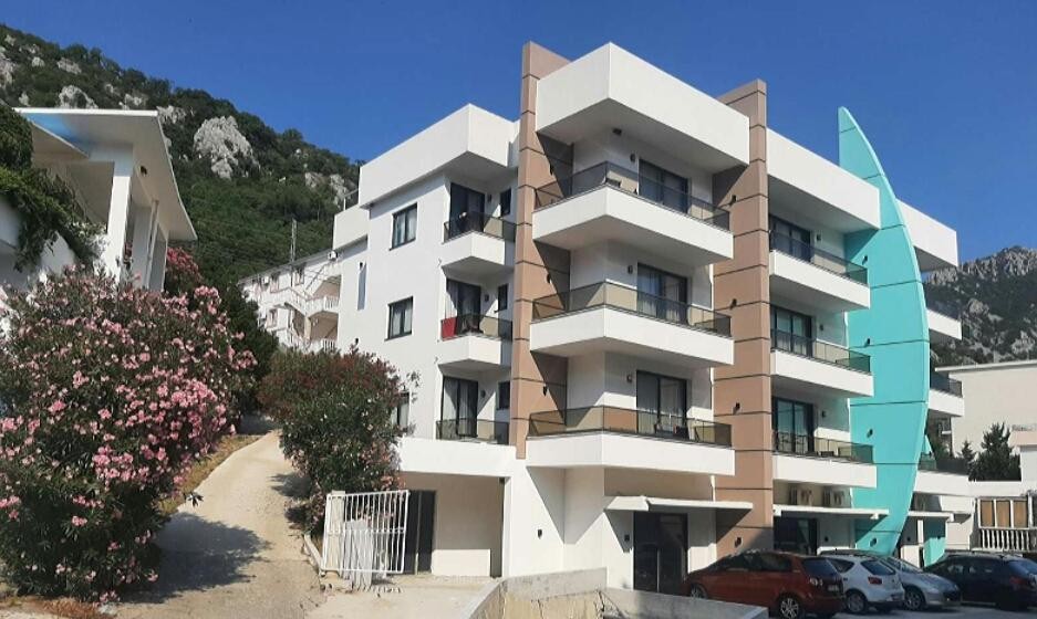 Studio Apartmaji Lara-Lux 4*